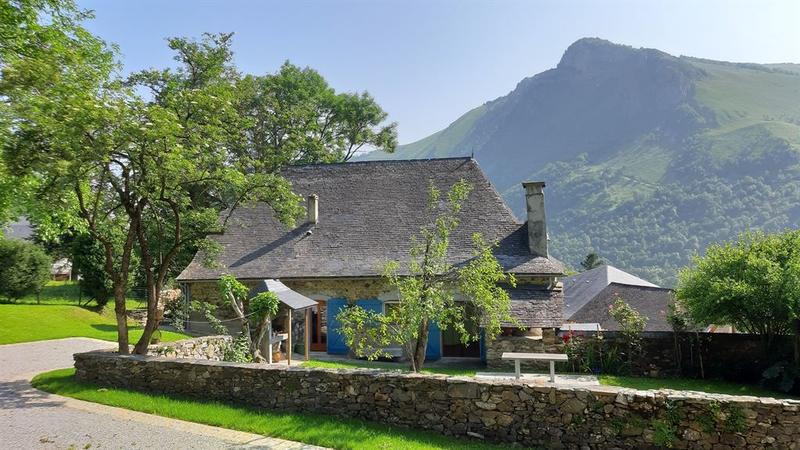 Maison - 200 m² - 9 pièces