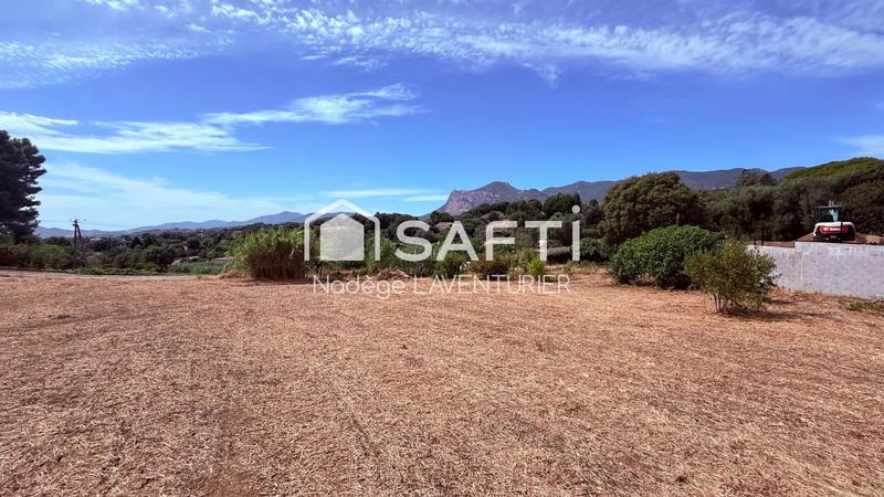 Terrain - 1 300 m²