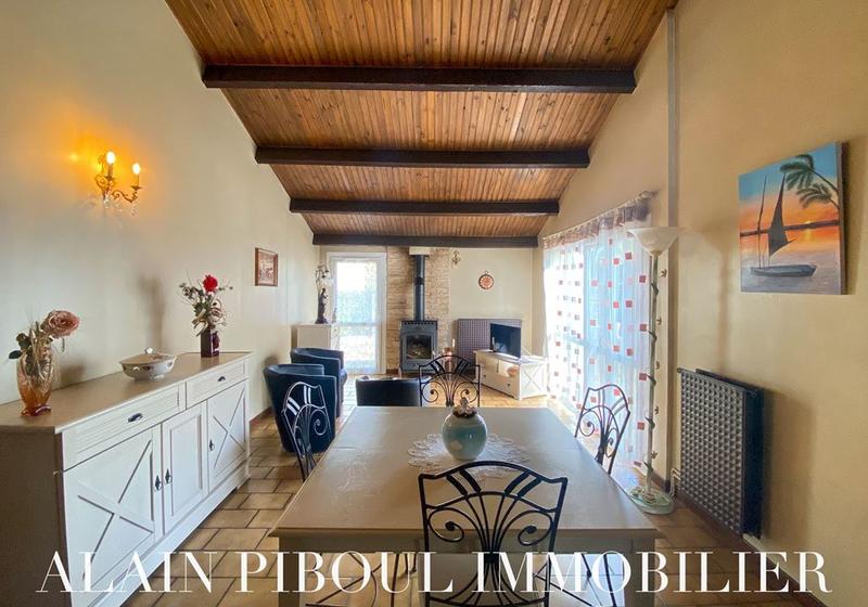 Maison traditionnelle - 104 m² - 5 pièces