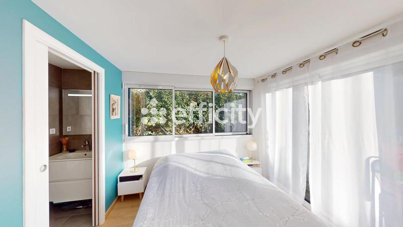 Appartement - 100 m² - 5 pièces