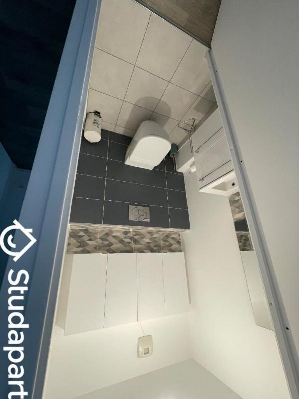 Chambre - 9 m² - 1 pièce