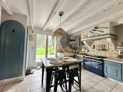 Maison - 205 m² - 5 pièces