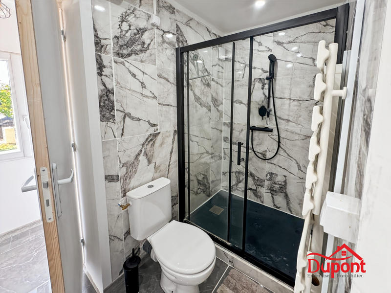 Maison contemporaine - 198 m² - 10 pièces