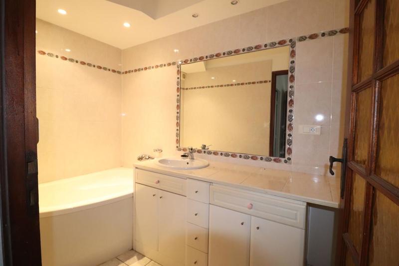 Villa - 168 m² - 5 pièces