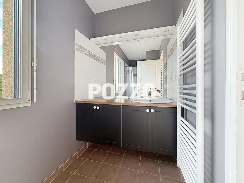 Maison - 200 m² - 7 pièces