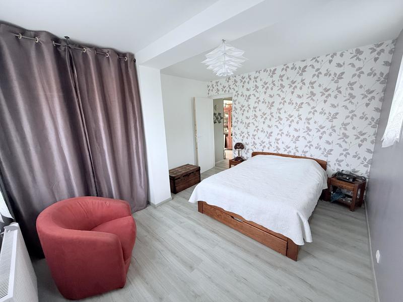 Maison - 98 m² - 5 pièces