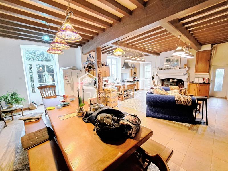 Maison - 500 m² - 18 pièces