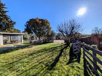 Appartement - 760 m² - 24 pièces