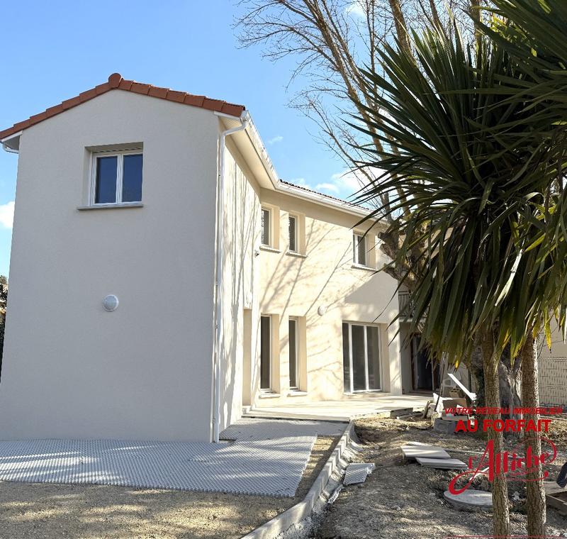 Maison - 98 m² - 4 pièces