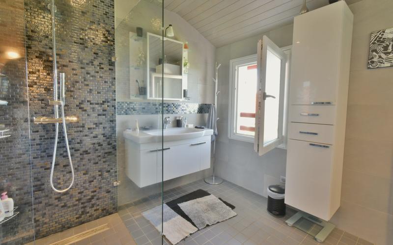 Villa - 202 m² - 7 pièces