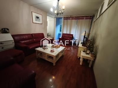 Appartement - 85 m² - 5 pièces