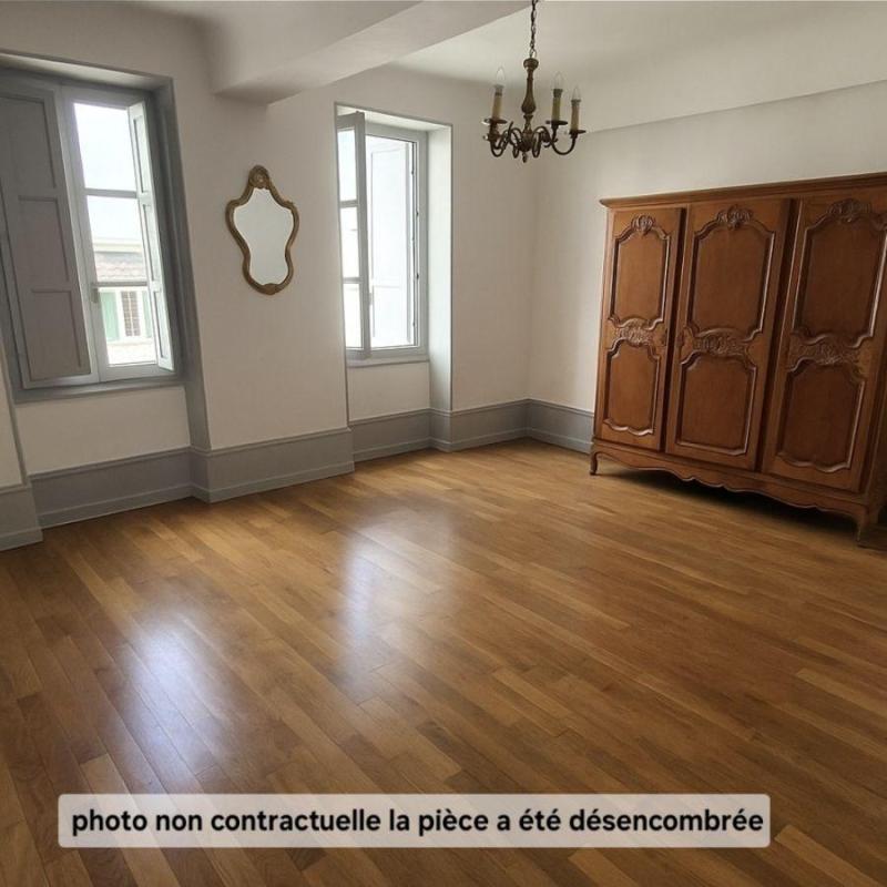 Maison - 236 m² - 7 pièces