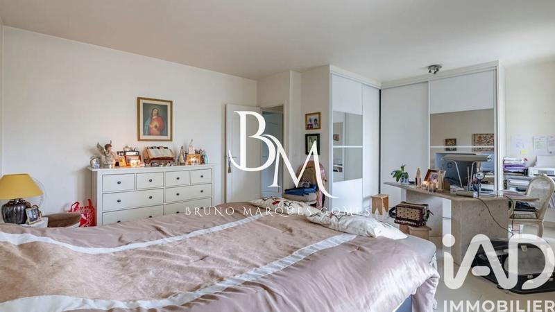 Maison - 230 m² - 7 pièces