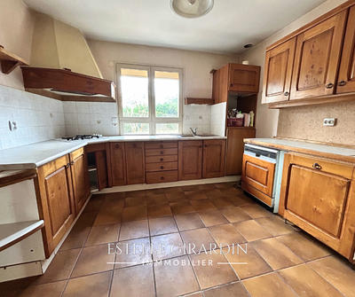 Maison - 145 m² - 6 pièces