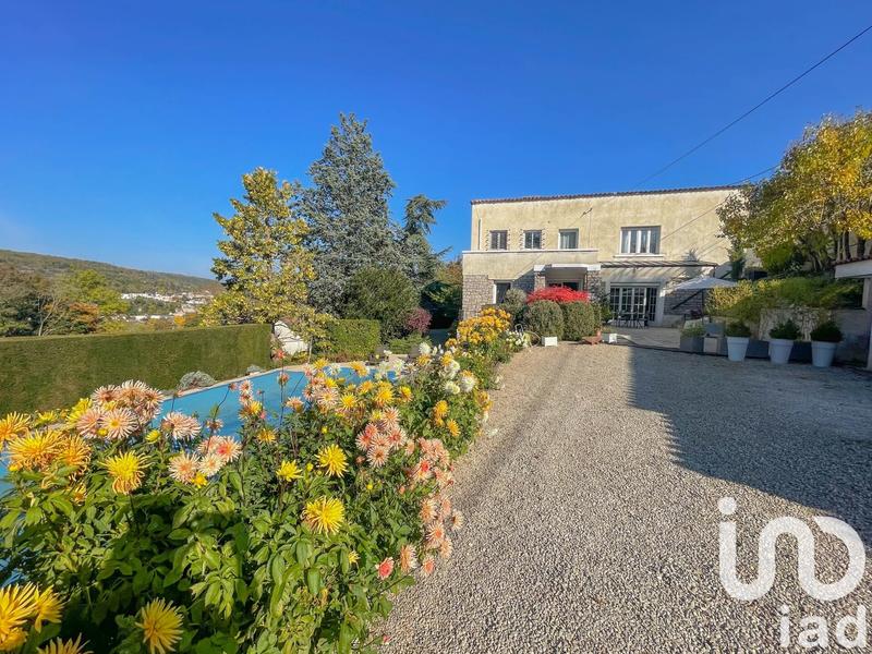 Maison - 270 m² - 8 pièces