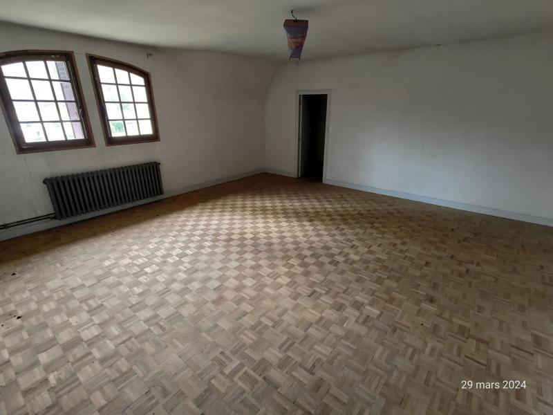 Maison - 211 m² - 4 pièces
