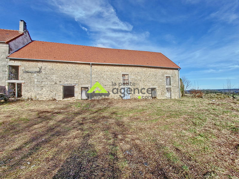 Maison - 200 m² - 2 pièces