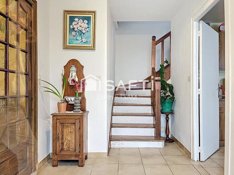 Maison - 239 m² - 11 pièces