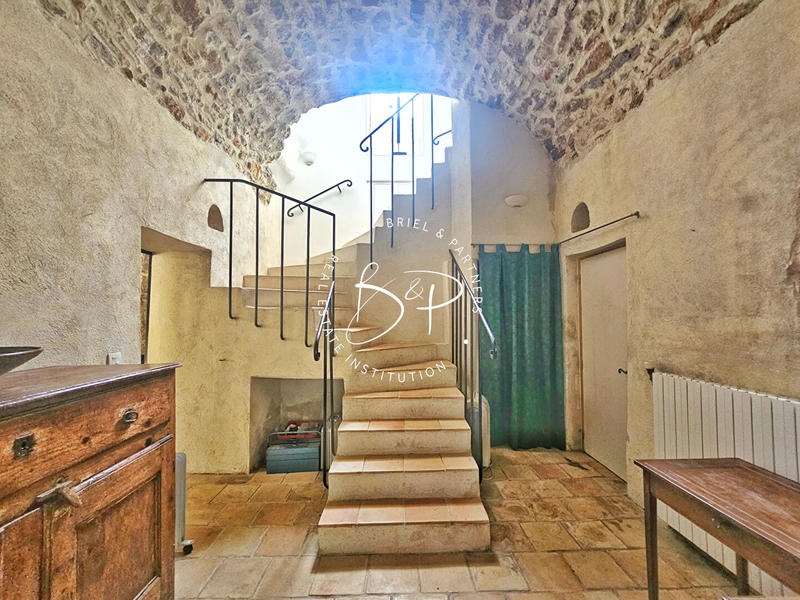 Maison - 187 m² - 4 pièces