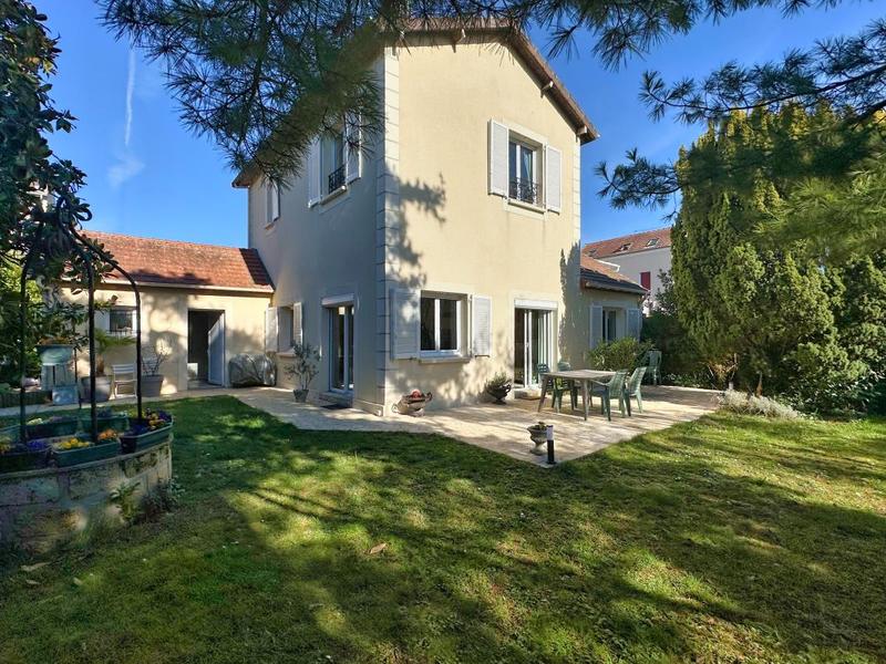Maison - 151 m² - 5 pièces