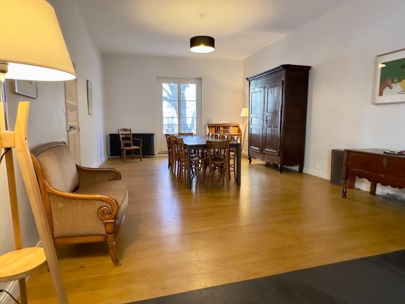 Maison de ville - 285 m² - 9 pièces