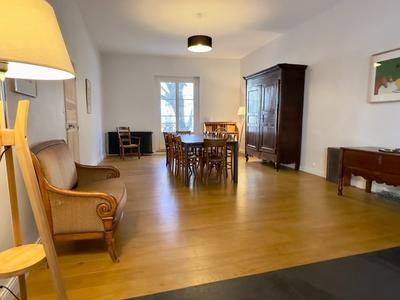 Maison de ville - 285 m² - 9 pièces