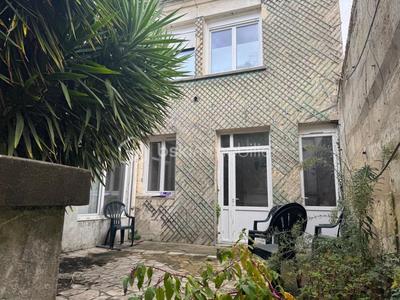 Immeuble - 370 m² - 15 pièces