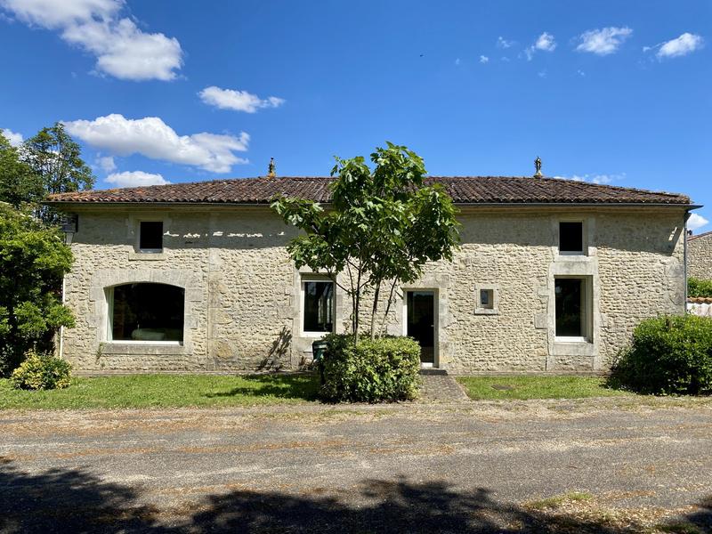 Château - 725 m² - 13 pièces