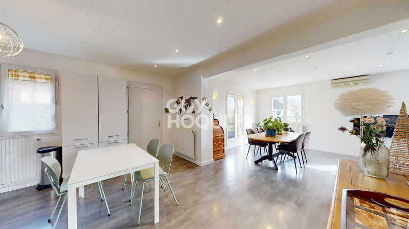 Maison - 115 m² - 6 pièces