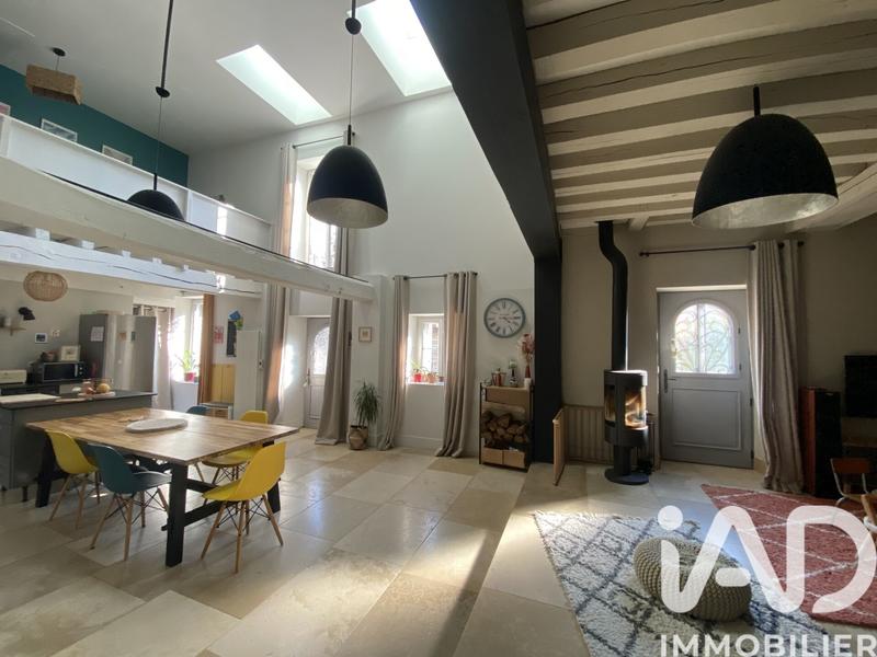 Maison - 207 m² - 8 pièces