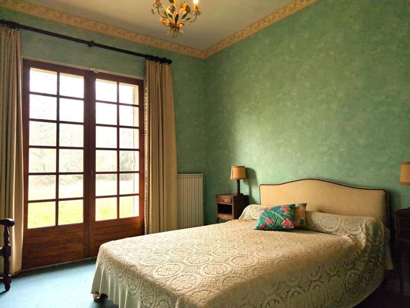 Demeure - 300 m² - 10 pièces