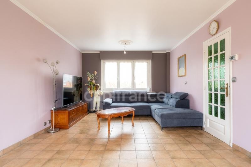 Maison - 80 m² - 5 pièces