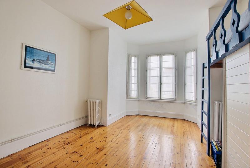 Maison - 170 m² - 7 pièces