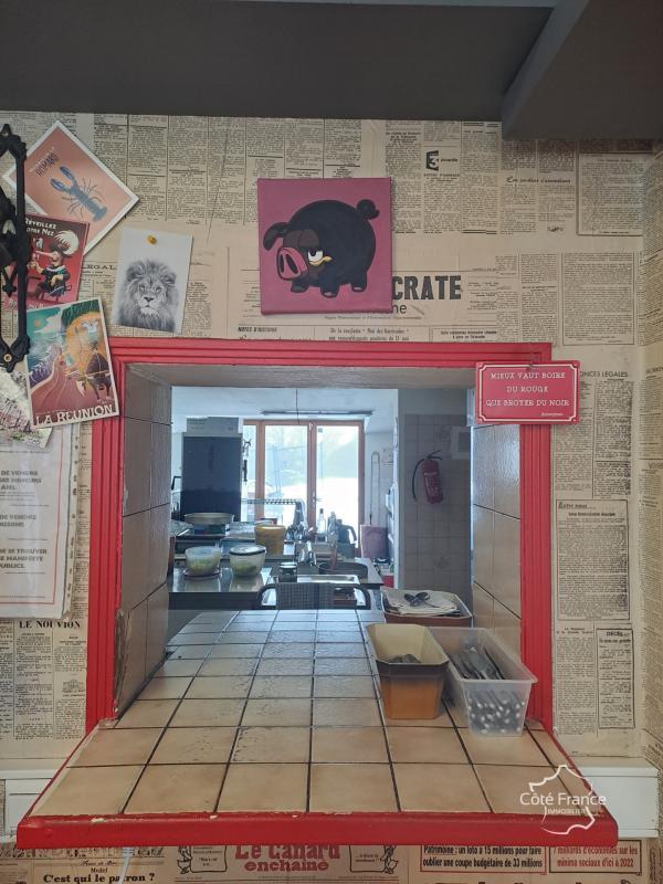 Fonds de commerce - Local commercial - 217 m²