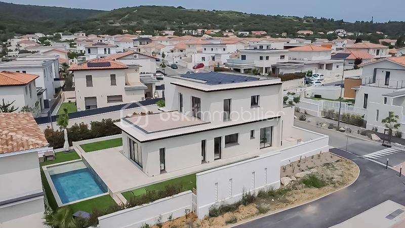 Maison - 170 m² - 5 pièces