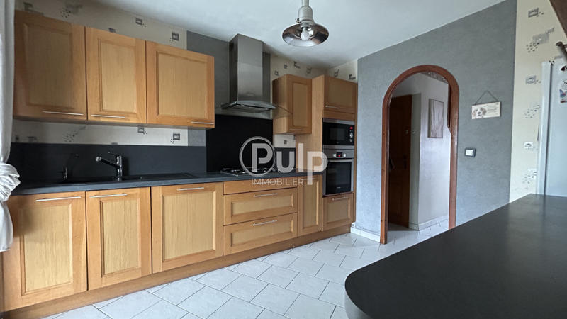 Maison - 85 m² - 9 pièces