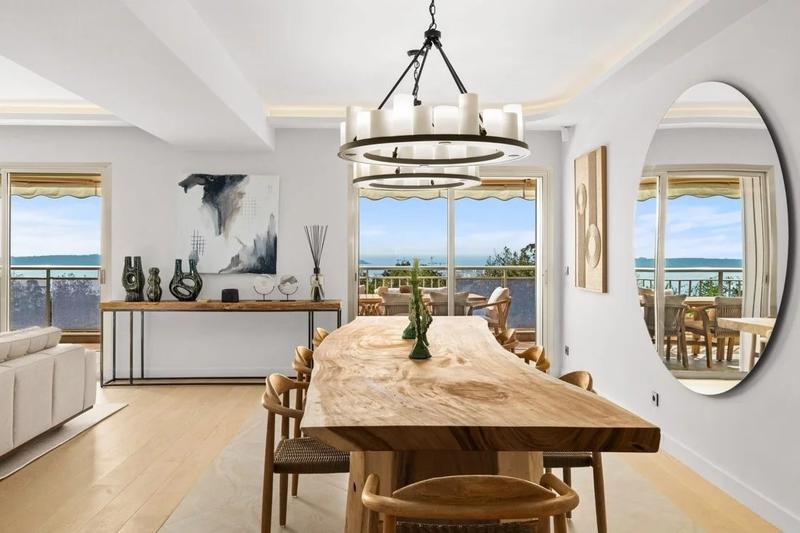 Villa - 315 m² - 6 pièces