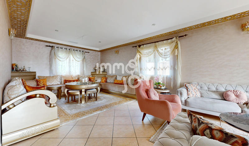 Maison - 178 m² - 7 pièces