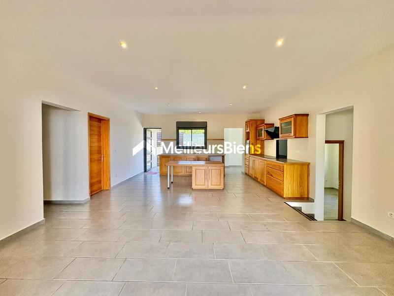 Maison - 103 m² - 4 pièces