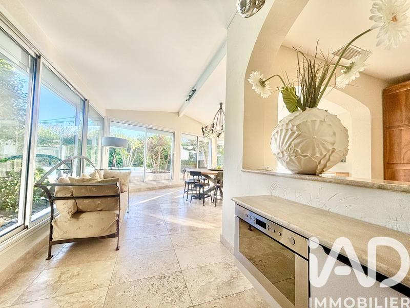 Maison - 200 m² - 7 pièces