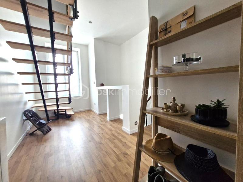 Immeuble - 303 m² - 12 pièces