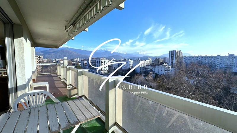 Appartement - 104 m² - 4 pièces