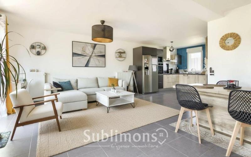 Maison traditionnelle - 95 m² - 4 pièces