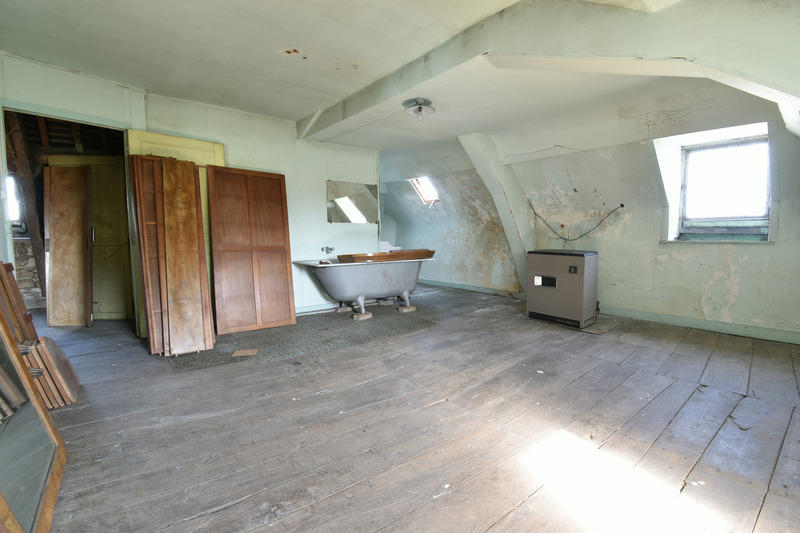 Maison - 168 m² - 8 pièces