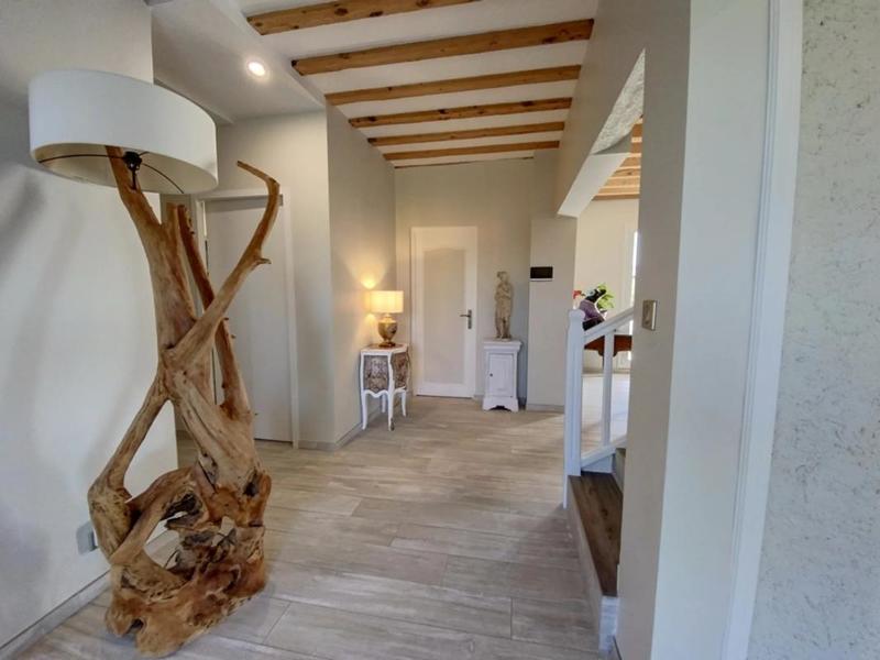 Villa - 332 m² - 8 pièces