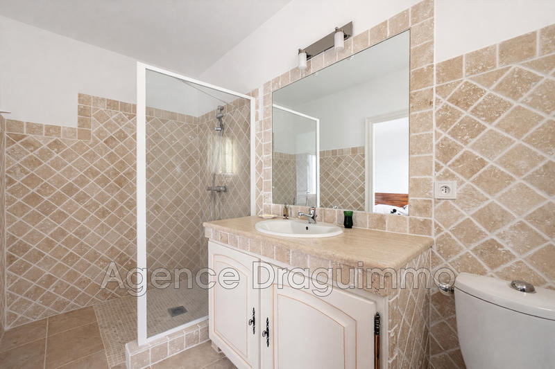 Maison - 260 m² - 7 pièces