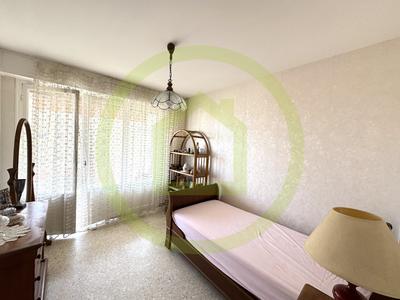 Appartement - 70 m² - 4 pièces