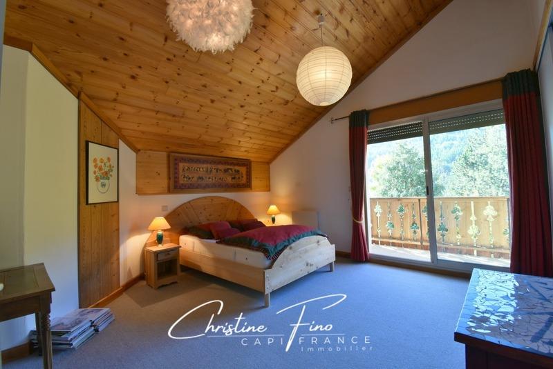 Maison - 251 m² - 10 pièces