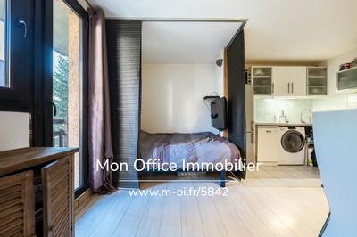 Studio - 30 m² - 1 pièce