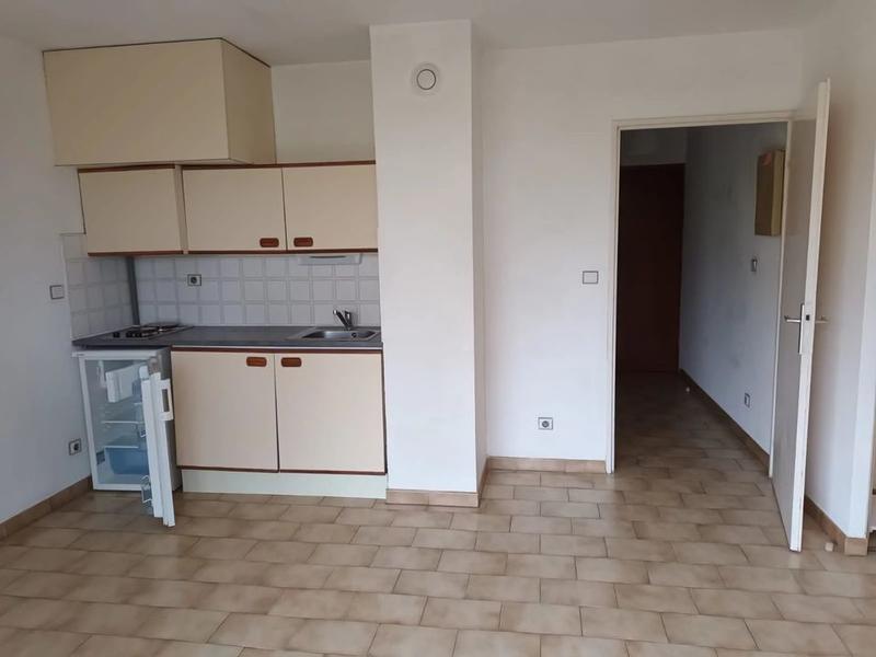 Studio - 25 m² - 1 pièce